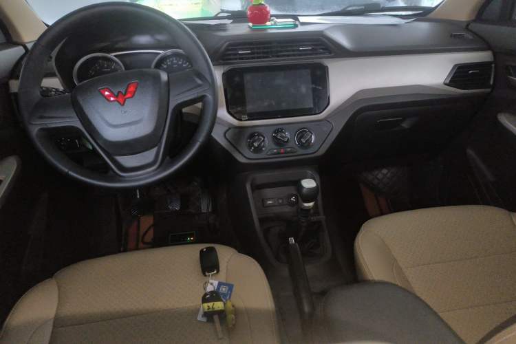 Used Wuling Hongguang 2021 1.5L Facelift S Comfort Version Hydraulic Power Steering LAR Center Console