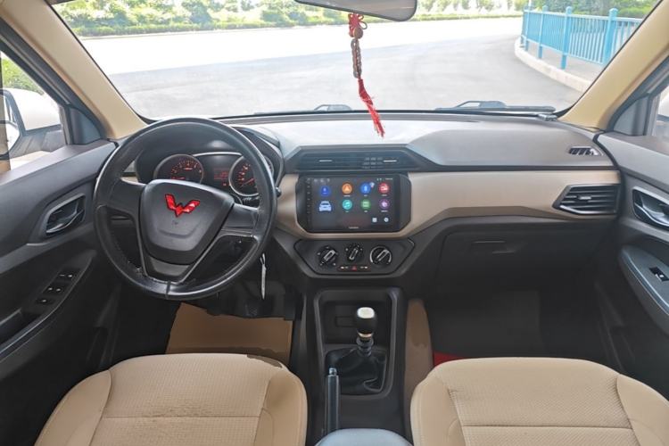 Used Wuling Hongguang 2021 1.5L Revised S Standard Version with Electric Power Steering LAR Center Console