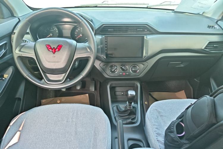 Used Wuling Hongguang 2021 1.5L Revised S Base Version Hydraulic Power Steering LAR Center Console
