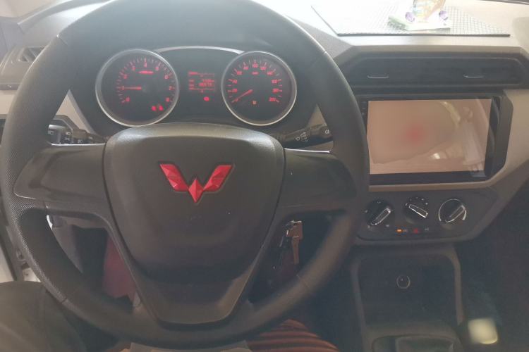Used Wuling Hongguang 2021 1.5L S Standard Version LAR Center Console