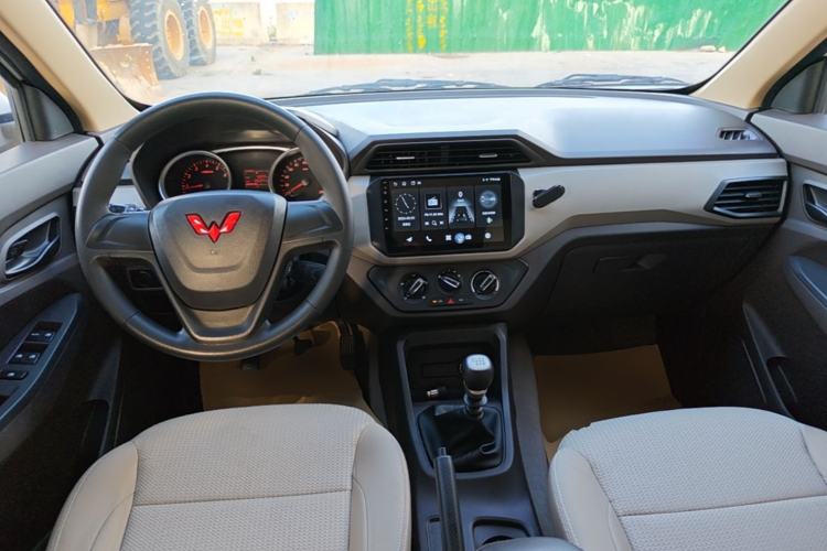 Used Wuling Hongguang 2021 1.5L Revised S Standard Version with Electric Power Steering LAR Center Console