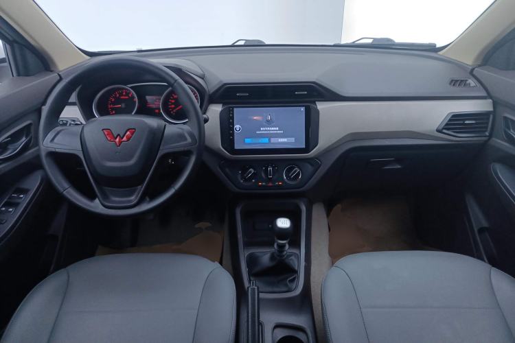 Used Wuling Hongguang 2021 1.5L Revised S Standard Version with Electric Power Steering LAR Center Console