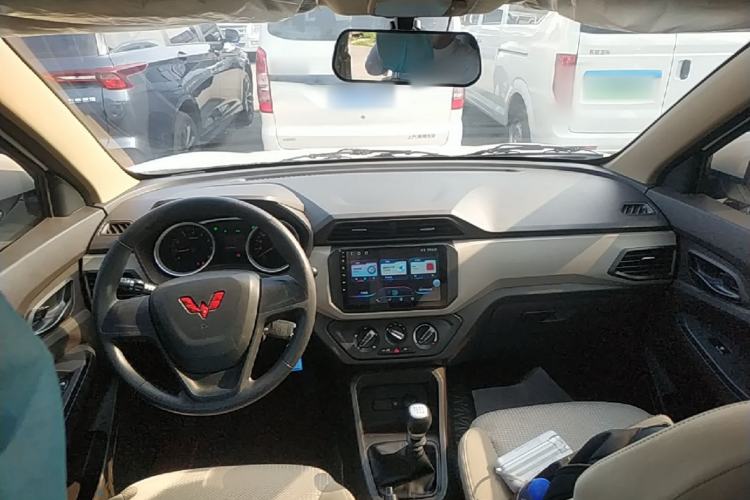 Used Wuling Hongguang 2021 1.5L Revised S Standard Version with Electric Power Steering LAR Center Console