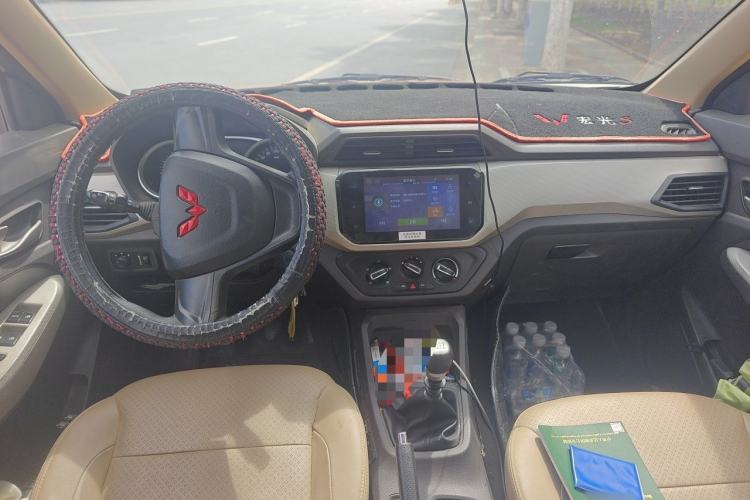 Used Wuling Hongguang 2021 1.5L S Comfort Edition LAR Center Console