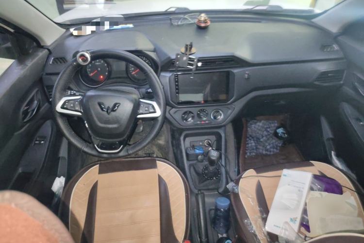 Used Wuling Hongguang 2021 1.5L Revised S Base Version Hydraulic Power Steering LAR Center Console