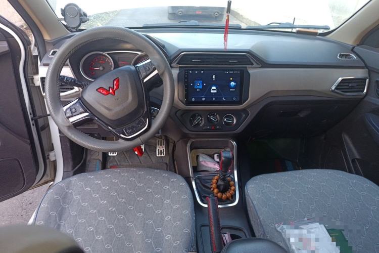 Used Wuling Hongguang 2021 1.5L Revised S Standard Version with Electric Power Steering LAR Center Console