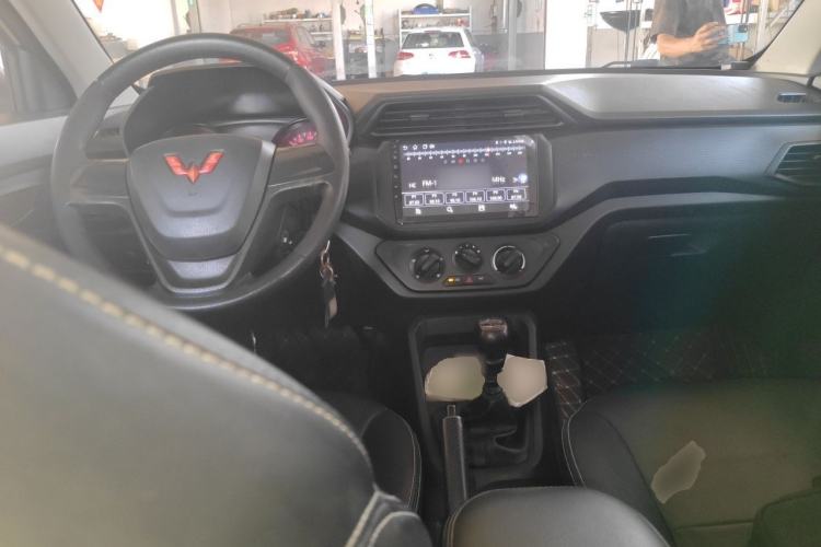 Used Wuling Hongguang 2021 1.5L Revised S Base Version with Electric Power Steering LAR Center Console