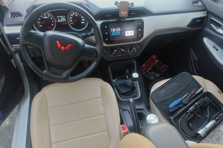Used Wuling Hongguang 2021 1.5L Facelift S Comfort Version Hydraulic Power Steering LAR Center Console
