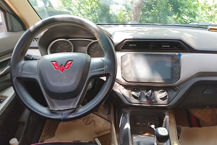 Used Wuling Hongguang 2021 1.5L Facelift S Comfort Version Hydraulic Power Steering LAR Center Console
