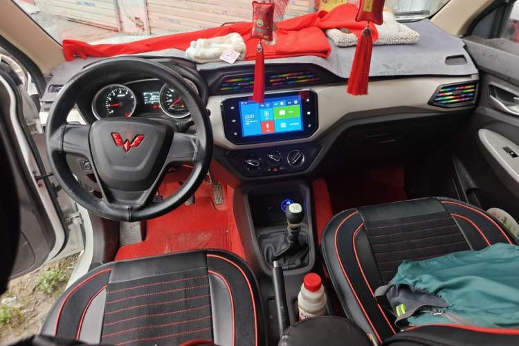 Used Wuling Hongguang 2021 1.5L Facelifted S Comfort Version with Electric Power Steering LAR Center Console