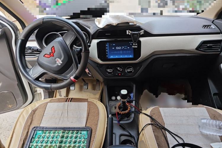 Used Wuling Hongguang 2021 1.5L Facelifted S Comfort Version with Electric Power Steering LAR Center Console