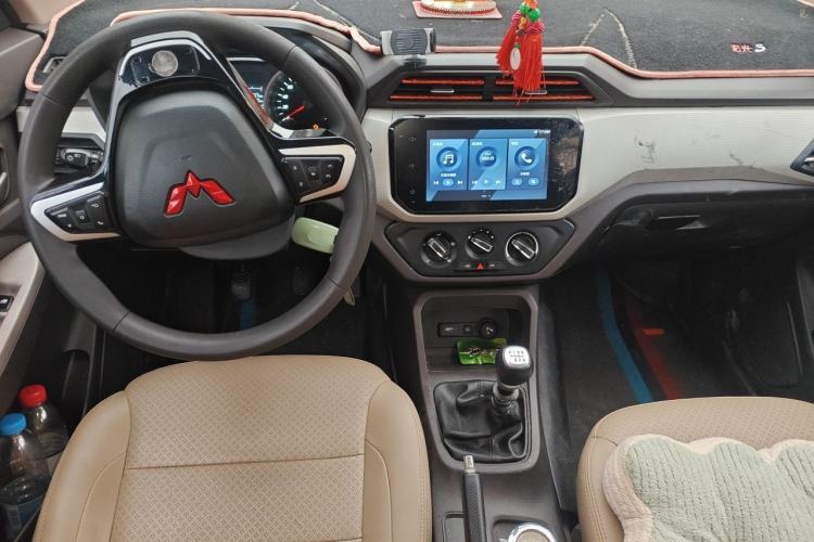 Used Wuling Hongguang 2021 1.5L Facelifted S Comfort Version with Electric Power Steering LAR Center Console