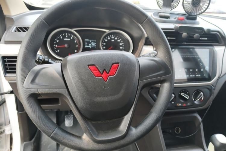 Used Wuling Hongguang 2021 1.5L Facelift S Comfort Version Hydraulic Power Steering LAR Center Console