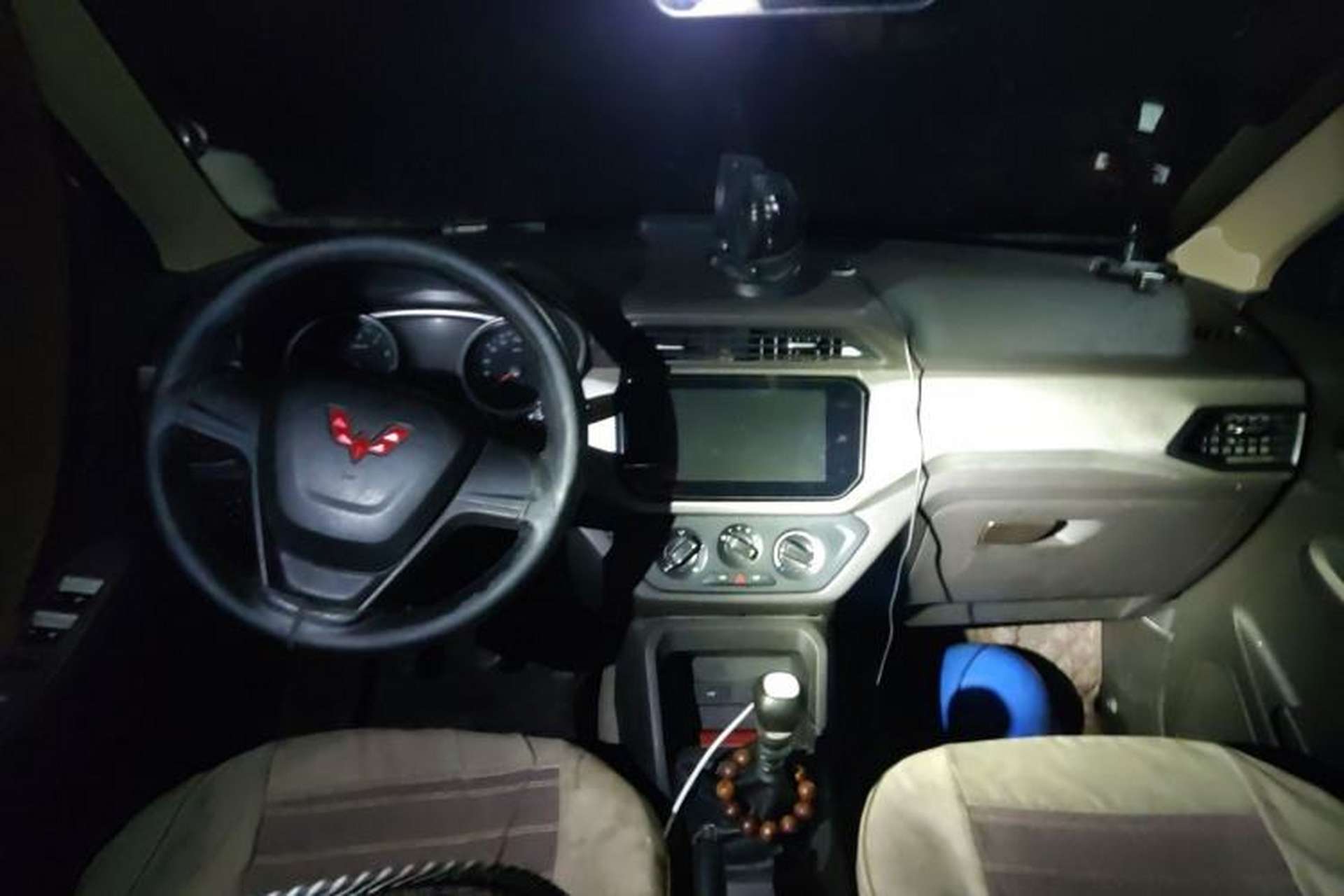 Used Wuling Hongguang 2021 1.5L Facelifted S Comfort Version with Electric Power Steering LAR Center Console