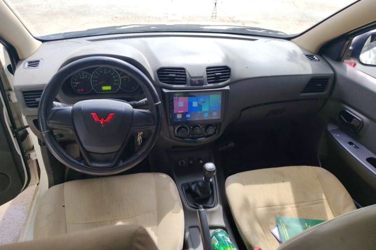 Used Wuling Hongguang 2021 1.5L S Base Version LAR Center Console