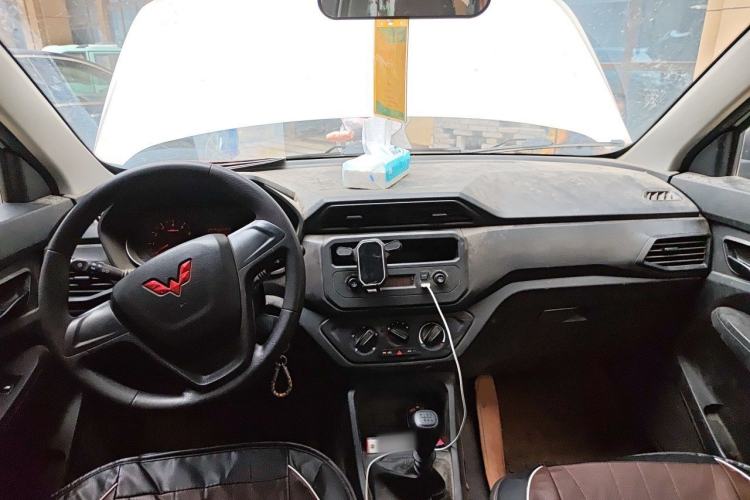 Used Wuling Hongguang 2021 1.5L Revised S Base Version with Electric Power Steering LAR Center Console