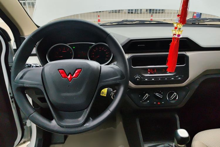 Used Wuling Hongguang 2021 1.5L Revised S Standard Version with Electric Power Steering LAR Center Console