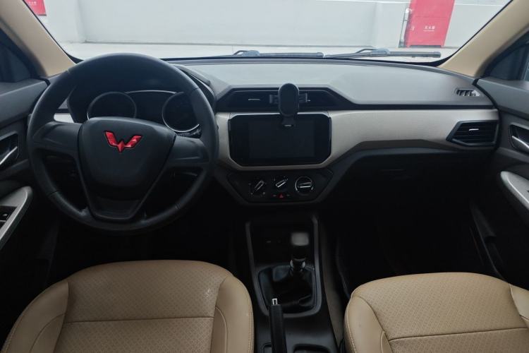 Used Wuling Hongguang 2021 1.5L Facelift S Comfort Version Hydraulic Power Steering LAR Center Console