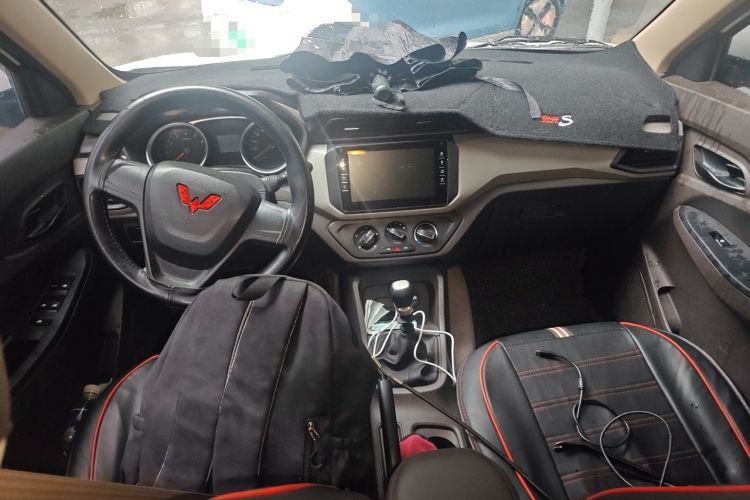 Used Wuling Hongguang 2021 1.5L Revised S Standard Version with Electric Power Steering LAR Center Console