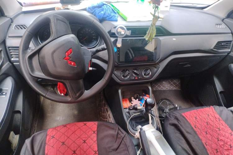 Used Wuling Hongguang 2021 1.5L Revised S Base Version with Electric Power Steering LAR Center Console