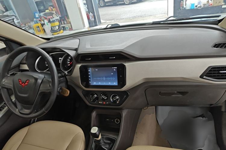 Used Wuling Hongguang 2021 1.5L Facelift S Comfort Version Hydraulic Power Steering LAR Center Console