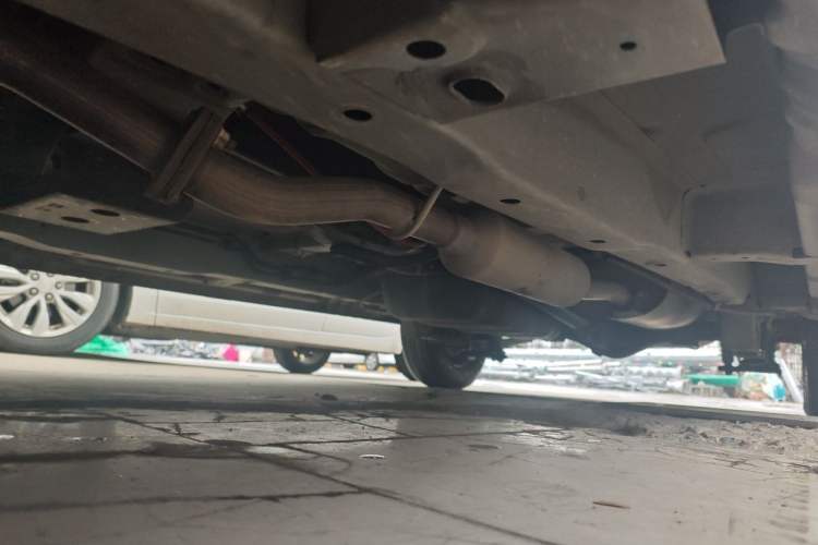 Used Wuling Hongguang 2021 1.5L Revised S Base Version Hydraulic Power Steering LAR Chassis Front Left