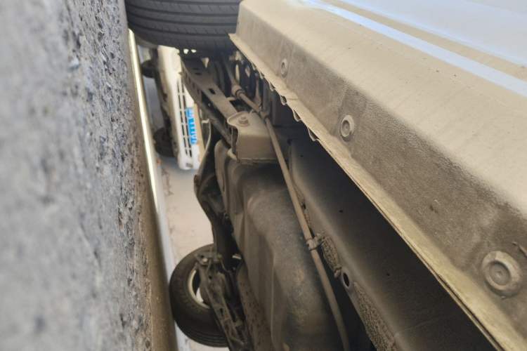 Used Wuling Hongguang 2021 1.5L Revised S Standard Version Hydraulic-Power-Assisted LAR Chassis Front Right