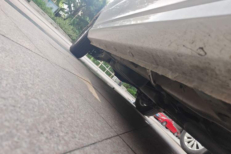 Used Wuling Hongguang 2021 1.5L Revised S Standard Version Hydraulic-Power-Assisted LAR Chassis Front Right
