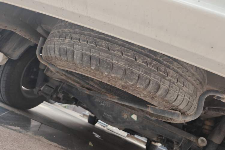 Used Wuling Hongguang 2021 1.5L Revised S Standard Version Hydraulic-Power-Assisted LAR Chassis Rear Right