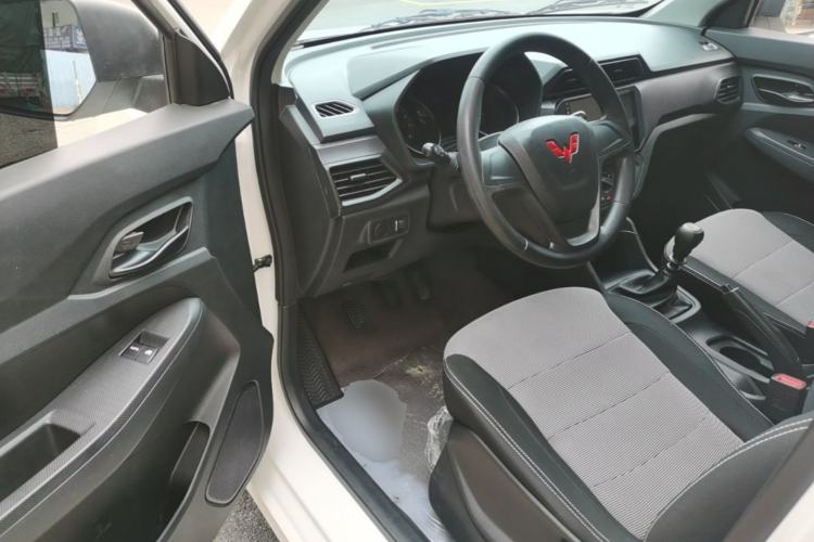 Used Wuling Hongguang 2021 1.5L Revised S Base Version Hydraulic Power Steering LAR Driver Seat