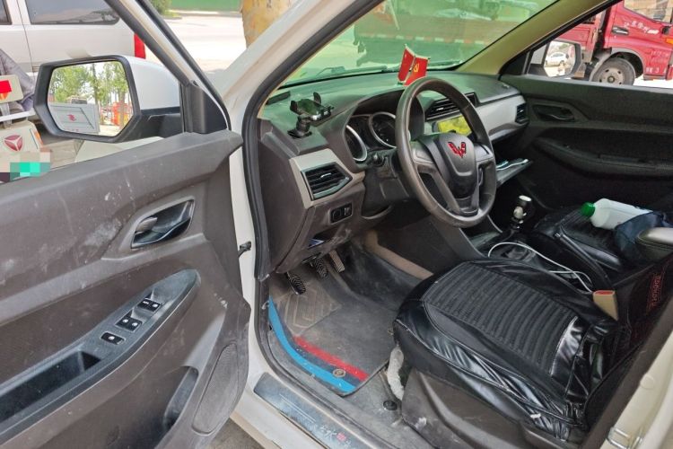 Used Wuling Hongguang 2021 1.5L Revised S Standard Version with Electric Power Steering LAR Driver Seat