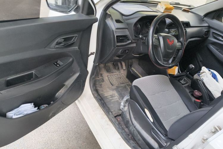 Used Wuling Hongguang 2021 1.5L Revised S Base Version with Electric Power Steering LAR Driver Seat