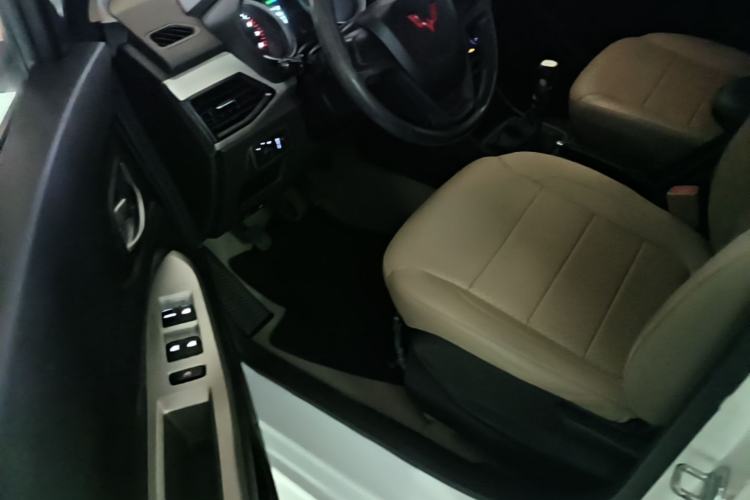 Used Wuling Hongguang 2021 1.5L Facelifted S Comfort Version with Electric Power Steering LAR Driver Seat