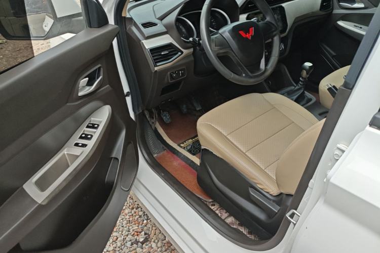 Used Wuling Hongguang 2021 1.5L Facelifted S Comfort Version with Electric Power Steering LAR Driver Seat
