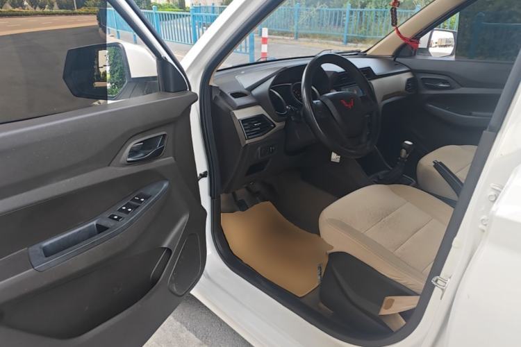 Used Wuling Hongguang 2021 1.5L Revised S Standard Version with Electric Power Steering LAR Driver Seat