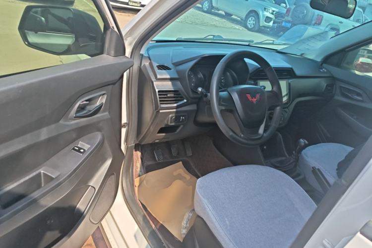 Used Wuling Hongguang 2021 1.5L Revised S Base Version Hydraulic Power Steering LAR Driver Seat