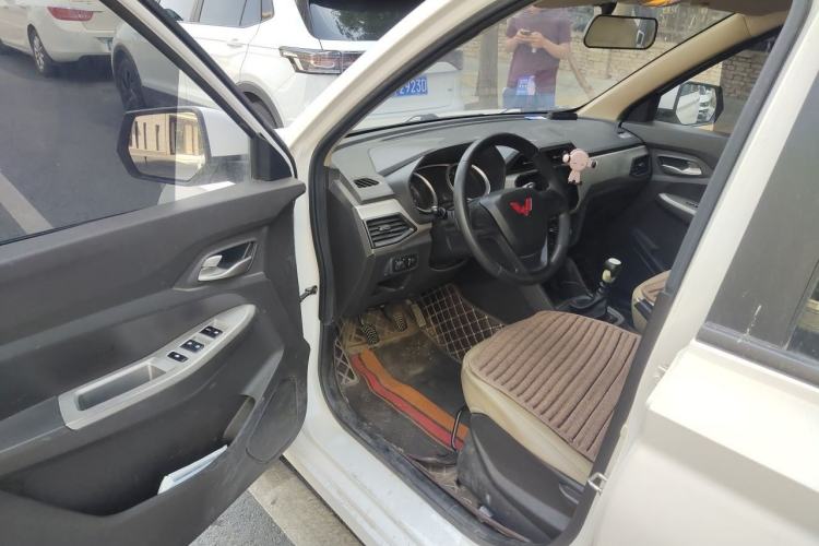 Used Wuling Hongguang 2021 1.5L S Comfort Edition LAR Driver Seat