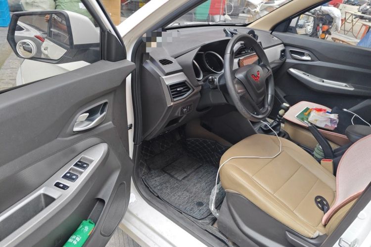 Used Wuling Hongguang 2021 1.5L S Comfort Edition LAR Driver Seat