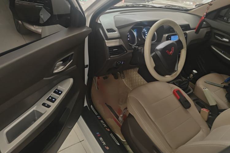 Used Wuling Hongguang 2021 1.5L Facelifted S Comfort Version with Electric Power Steering LAR Driver Seat