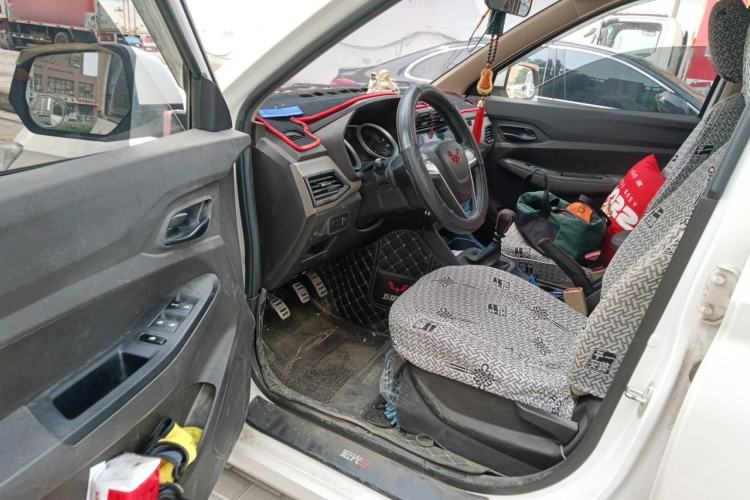 Used Wuling Hongguang 2021 1.5L Revised S Standard Version with Electric Power Steering LAR Driver Seat
