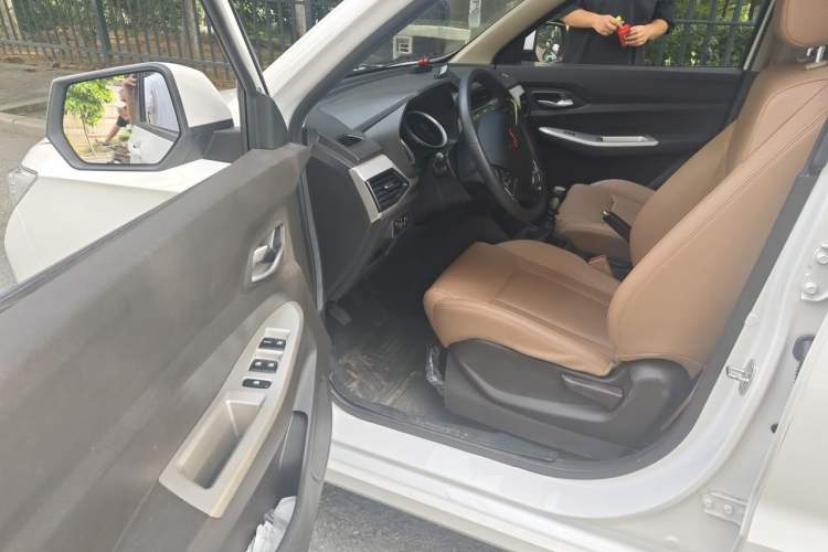 Used Wuling Hongguang 2021 1.5L S Comfort Edition LAR Driver Seat