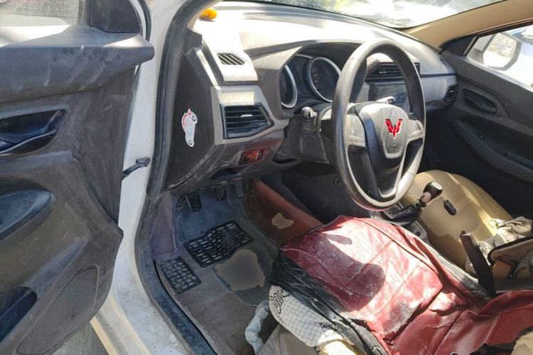 Used Wuling Hongguang 2021 1.5L S Standard Version LAR Driver Seat