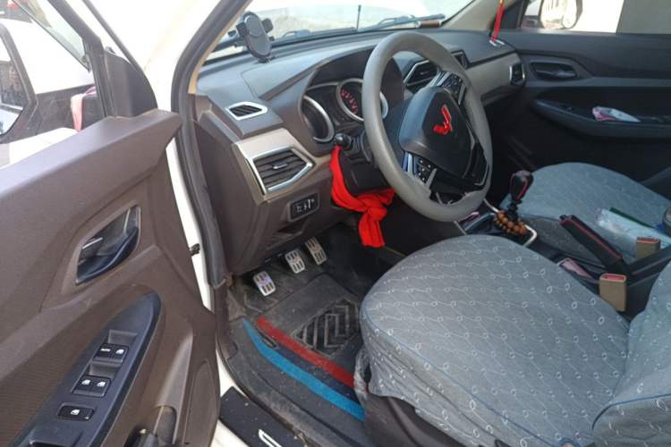 Used Wuling Hongguang 2021 1.5L Revised S Standard Version with Electric Power Steering LAR Driver Seat