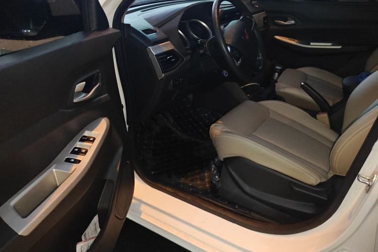 Used Wuling Hongguang 2021 1.5L S Comfort Edition LAR Driver Seat