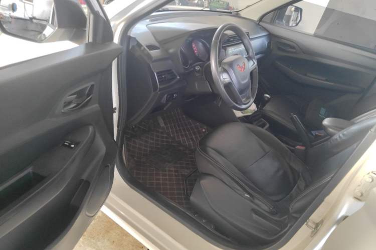 Used Wuling Hongguang 2021 1.5L Revised S Base Version with Electric Power Steering LAR Driver Seat