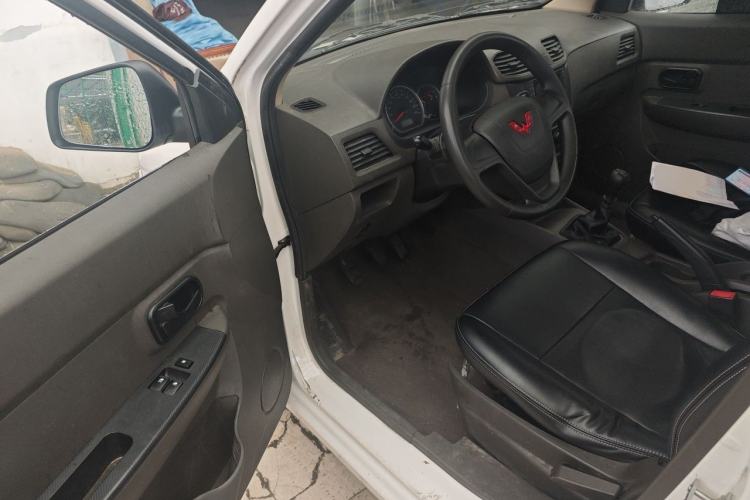 Used Wuling Hongguang 2021 1.5L Revised S Base Version Hydraulic Power Steering LAR Driver Seat