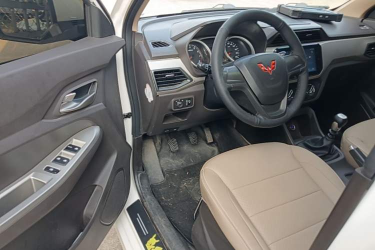 Used Wuling Hongguang 2021 1.5L Facelift S Comfort Version Hydraulic Power Steering LAR Driver Seat