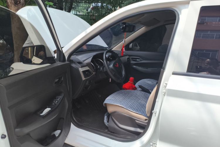 Used Wuling Hongguang 2021 1.5L Revised S Standard Version with Electric Power Steering LAR Driver Seat