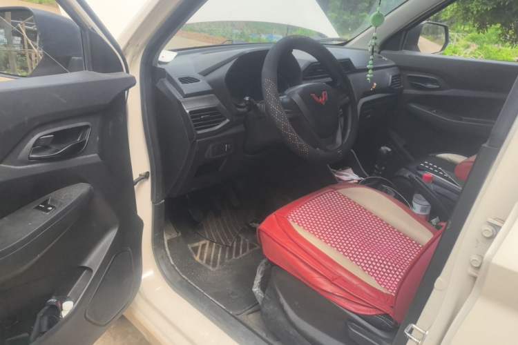 Used Wuling Hongguang 2021 1.5L Revised S Base Version Hydraulic Power Steering LAR Driver Seat
