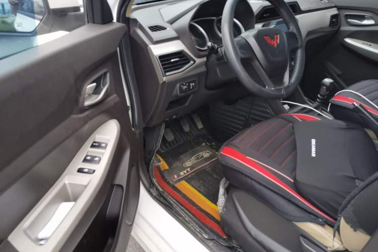 Used Wuling Hongguang 2021 1.5L S Comfort Edition LAR Driver Seat